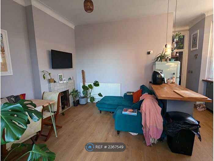 1 Bedroom Flat To Rent In Norwich Road, London, E7