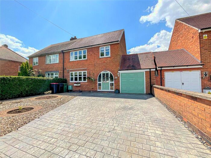 3 Bedroom Semi-Detached House For Sale In Townsend Close, Newton Regis, Tamworth, Warwickshire, B79