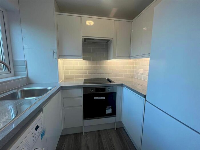 2 Bedroom Property To Rent In Marston Road, Thame, OX9