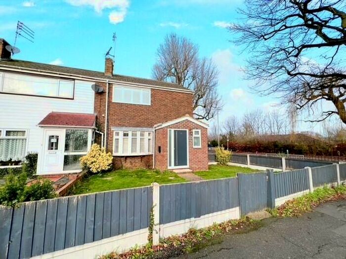 2 Bedroom House To Rent In Church Road, Basildon, SS16