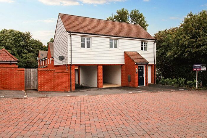2 Bedroom Semi-Detached House For Sale In Tunbridge Way, Ashford, TN23