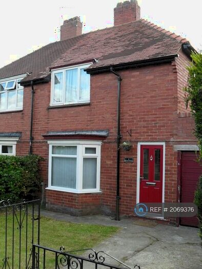 4 Bedroom Semi-Detached House To Rent In Queens Grove, Durham, DH1
