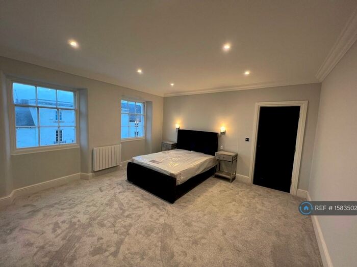 2 Bedroom Flat To Rent In Hall Gate, Doncaster, DN1