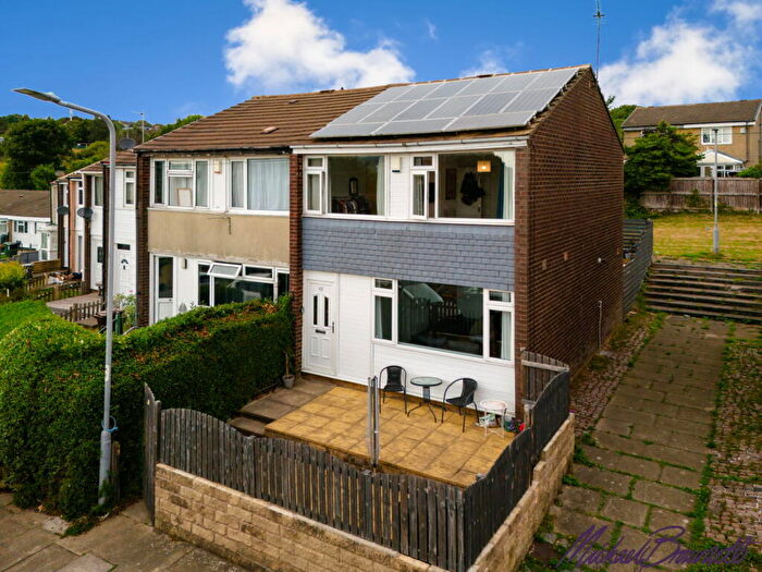 3 Bedroom End Of Terrace House For Sale In Eskdale Rise, Allerton, Bradford, BD15