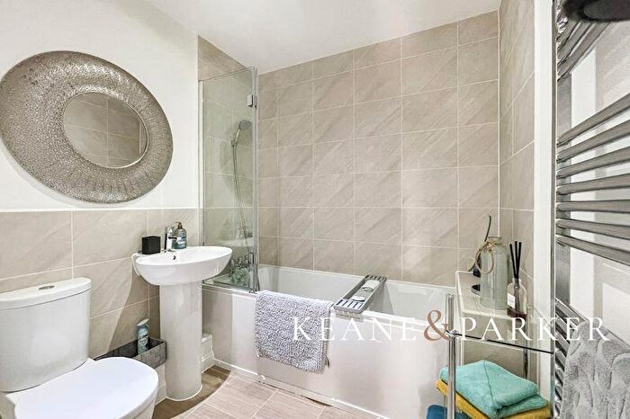 2 Bedroom Flat For Sale In Causeway View, Turnchapel, PL9
