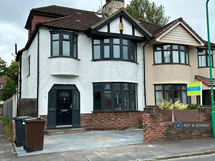 4 Bedroom Semi-Detached House To Rent In Beech Avenue, Crosby, Liverpool, L23