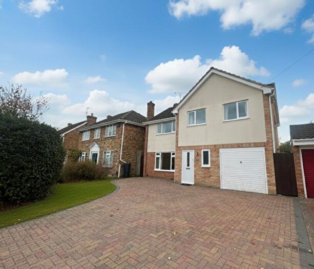 4 Bedroom Detached House For Sale In Amberley Drive, Twyford, Reading, Berkshire, RG10