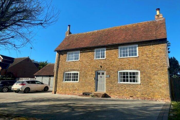 5 Bedroom Property To Rent In The Street, Sittingbourne, ME9