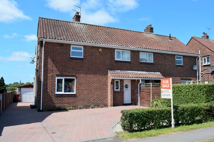 3 Bedroom Semi-Detached House For Sale In Kings Road, Barnetby, DN38