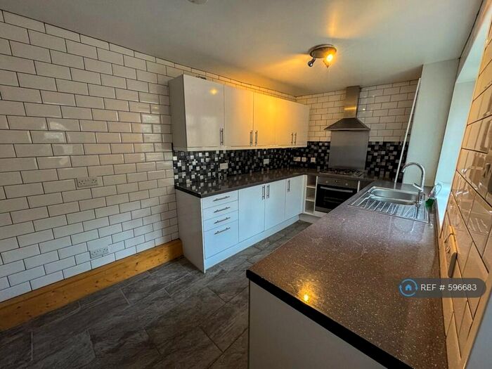 4 Bedroom End Of Terrace House To Rent In Thornton Street, Skipton, BD23