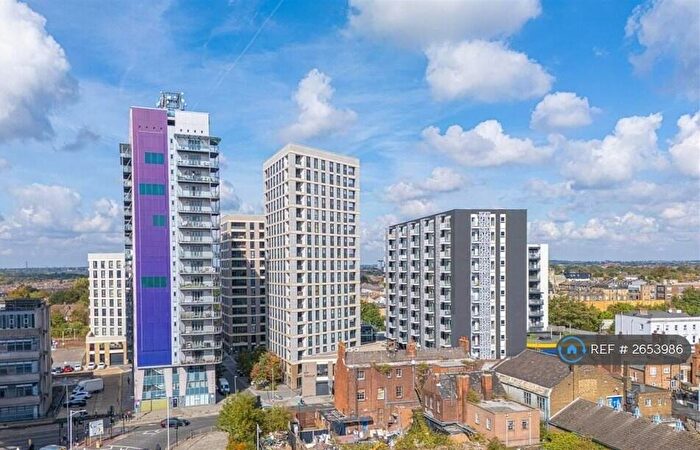 2 Bedroom Flat To Rent In Valentines House, Ilford, IG1
