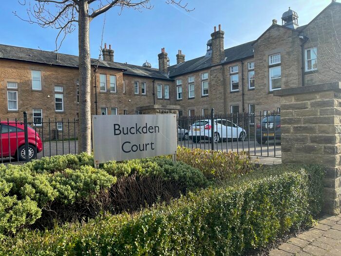 2 Bedroom Flat To Rent In Buckden Court, Jackson Walk, Ilkley, LS29