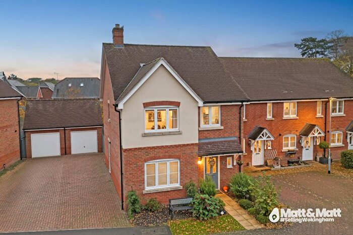 3 Bedroom Detached House For Sale In Columba Gardens, Wokingham, Berkshire, RG40