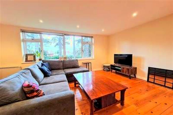 3 Bedroom Maisonette Flat To Rent In Spruce Grove, West End, Darlington, DL3
