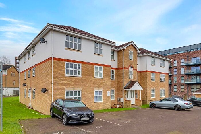 2 Bedroom Flat For Sale In Montana Gardens, London, SE26