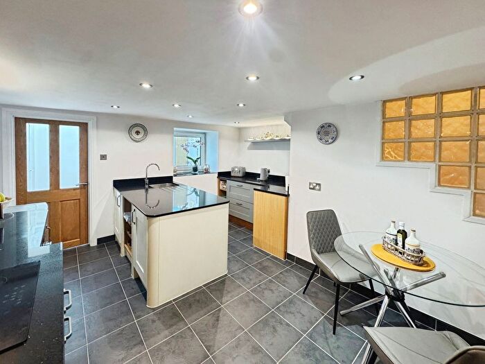 3 Bedroom End Terrace House For Sale In Crown Road, Kenfig Hill, Bridgend, CF33