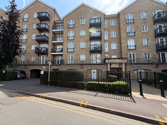 3 Bedroom Apartment To Rent In Riverside House, Fobney Street, Reading, RG1
