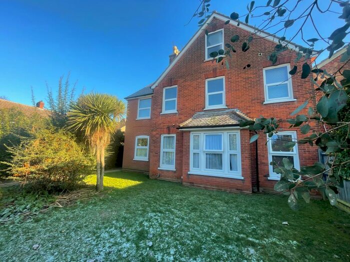 1 Bedroom Flat To Rent In Cauldwell Avenue, Ipswich, IP4