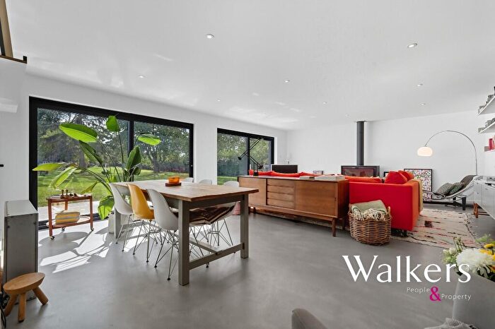 5 Bedroom Detached House For Sale In Chelmsford Road, Blackmore, CM4