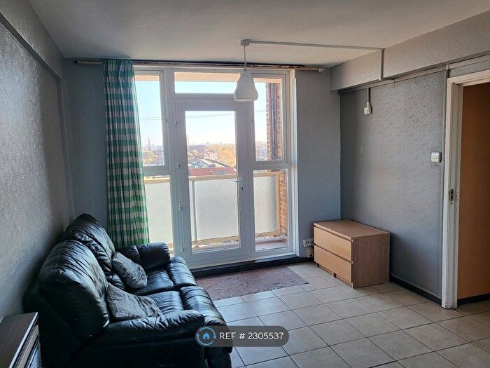 2 Bedroom Flat To Rent In Amhurst Park, London, N16