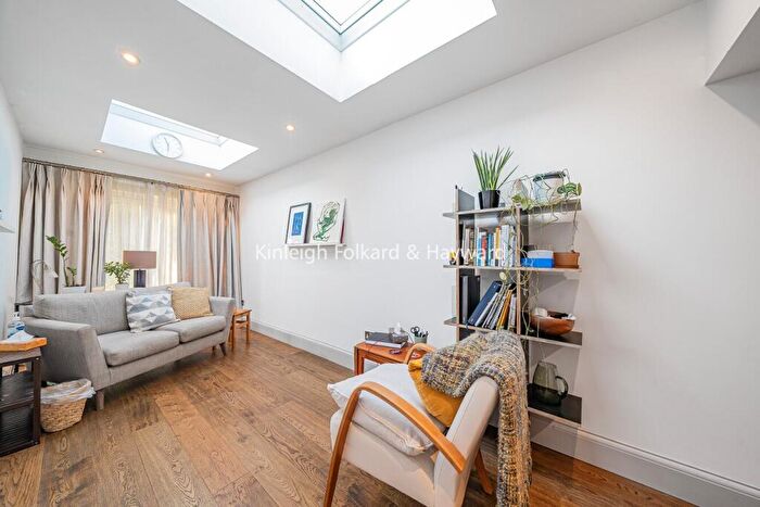 4 Bedroom Detached House For Sale In Therapia Road, East Dulwich, London, SE22 - Photo 5