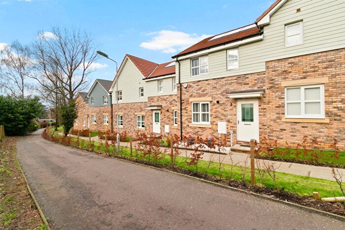 3 Bedroom Terraced House For Sale In Garshake Wynd, Dumbarton, G82