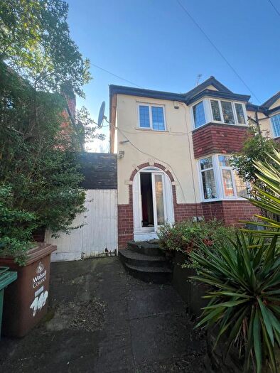3 Bedroom Semi-detached House To Rent In Sandwell Street, Walsall, WS1