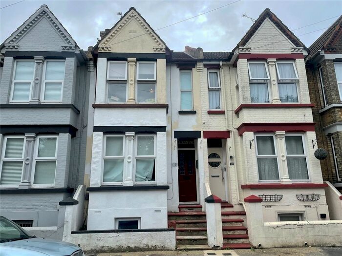 3 Bedroom Terraced House To Rent In Ferndale Road, Gillingham, Kent, ME7