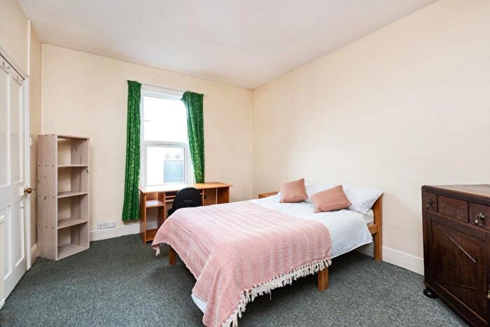 5 Bedroom Terraced House To Rent In Lorne Road, Bath, BA2