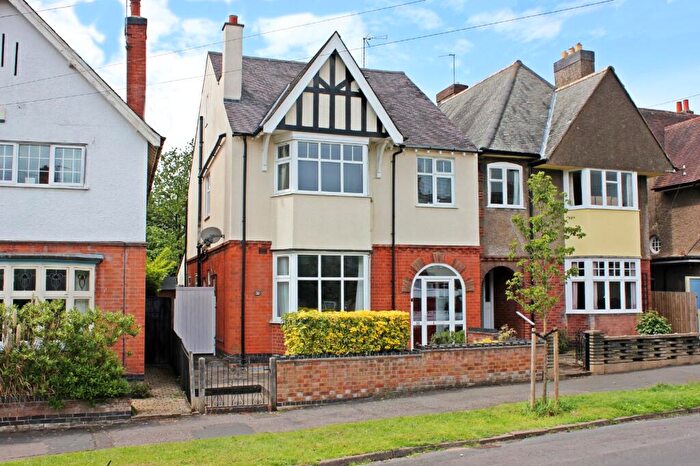 5 Bedroom Link Detached House For Sale In Westfield Road, Leicester, LE3