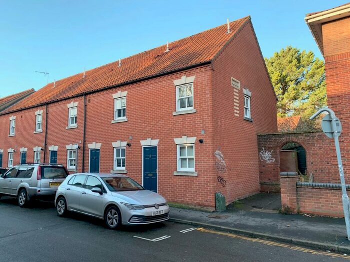 2 Bedroom Terraced House To Rent In Cowgate, Norwich, NR3