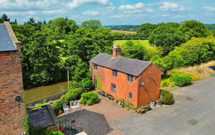 2 Bedroom Cottage For Sale In London Lane, Tardebigge, Bromsgrove, B60