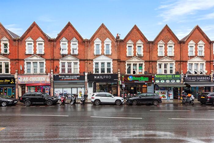 2 Bedroom Flat To Rent In Norwood Road, London, SE27