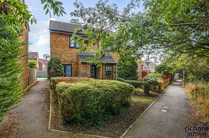 2 Bedroom Maisonette For Sale In Farne Way, Royal Wootton Bassett, SN4