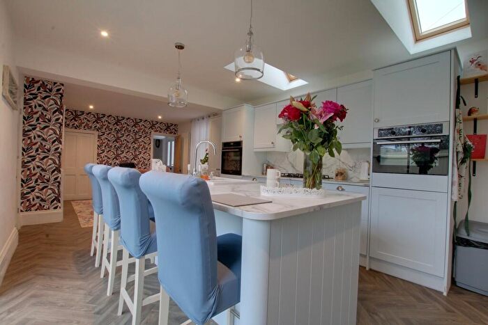 3 Bedroom Semi Detached House For Sale In York Road, Chatteris, PE16