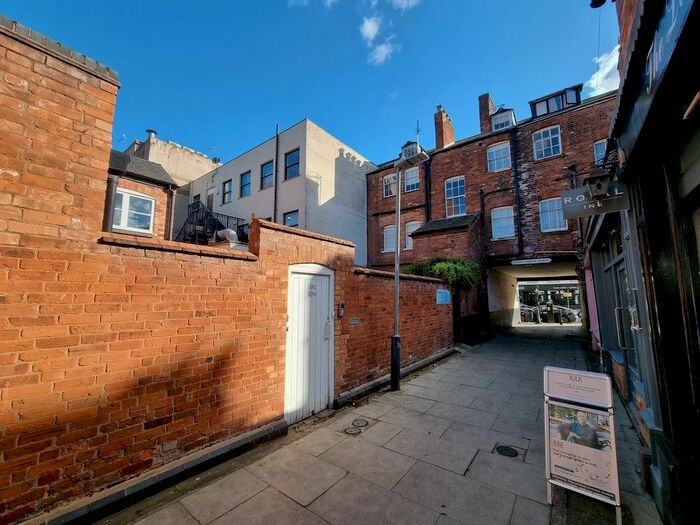 5 Bedroom Flat To Rent In Warwick Street, Leamington Spa, Warwickshire, CV32