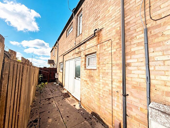 3 Bedroom Terraced House To Rent In Brinkhill Walk, Corby, NN18