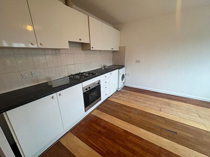 3 Bedroom Maisonette To Rent In Lady Margaret Road, Southall, UB1