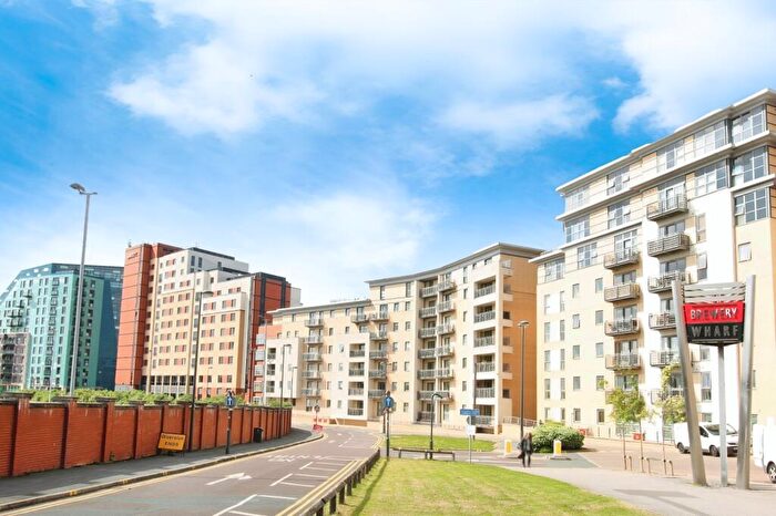 1 Bedroom Flat To Rent In Bowman Lane, Leeds, West Yorkshire, LS10