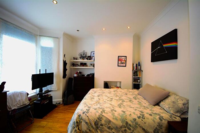 3 Bedroom Flat To Rent In Huntingdon Road, East Finchley, N2