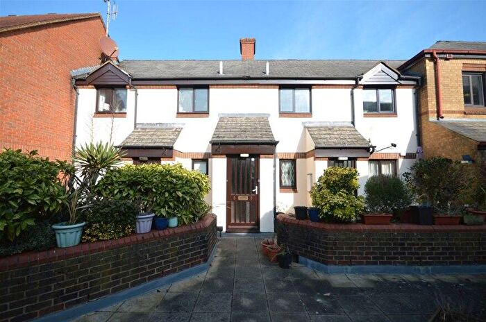 1 Bedroom Maisonette To Rent In Half Moon Mews, Half Moon Yard, Chequer Street, AL1