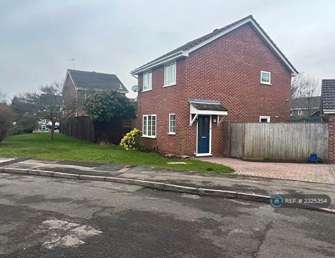 3 Bedroom Detached House To Rent In Ravensbourne Drive, Woodley, Reading, RG5