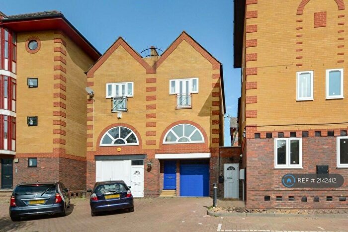 2 Bedroom Semi-Detached House To Rent In Hawke Place, London, SE16