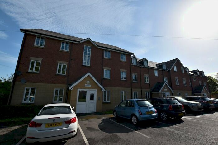 2 Bedroom Flat To Rent In Clifton Park, Swinton, Manchester, M27