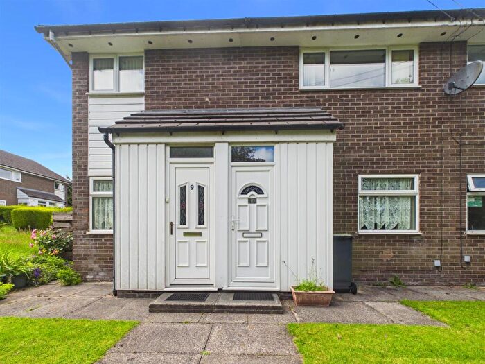 2 Bedroom Maisonette For Sale In Ripon Gardens, Buxton, SK17