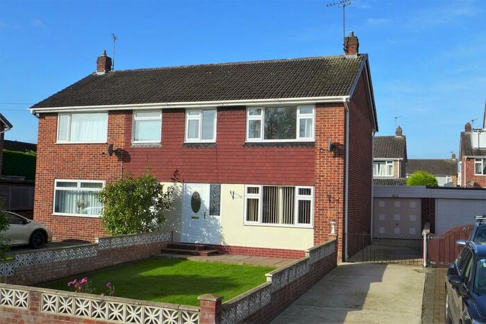 3 Bedroom Semi-Detached House To Rent In Highfield Road, Ripon, HG4