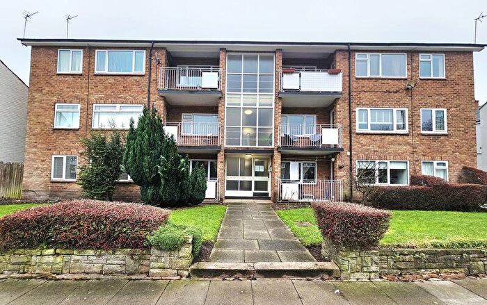 2 Bedroom Flat For Sale In Boldmere Road, Sutton Coldfield, B73