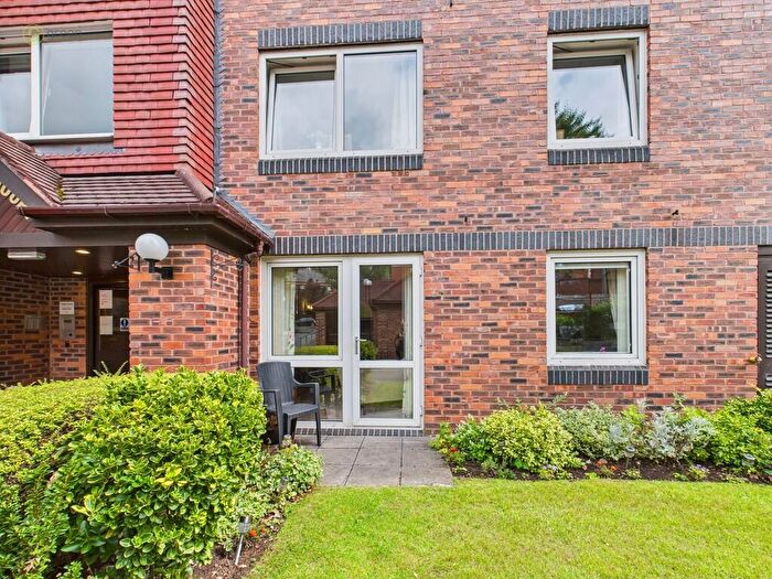 1 Bedroom Apartment For Sale In Midland Drive, Sutton Coldfield, B72