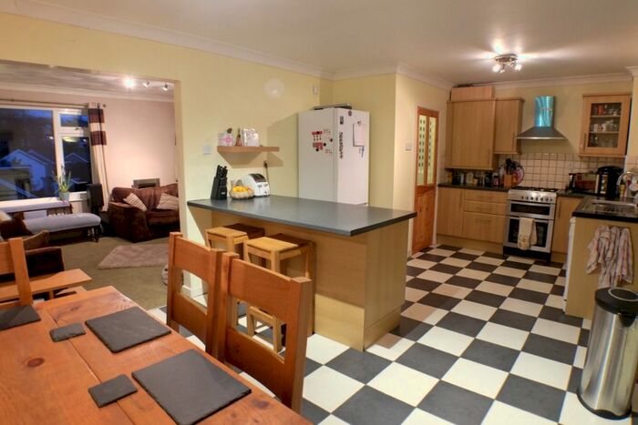 3 Bedroom Semi-Detached House To Rent In Notts Gardens, Uplands, Swansea SA2