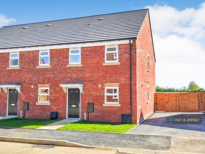 3 Bedroom End Of Terrace House To Rent In Woodhall Lane, Newark, NG24